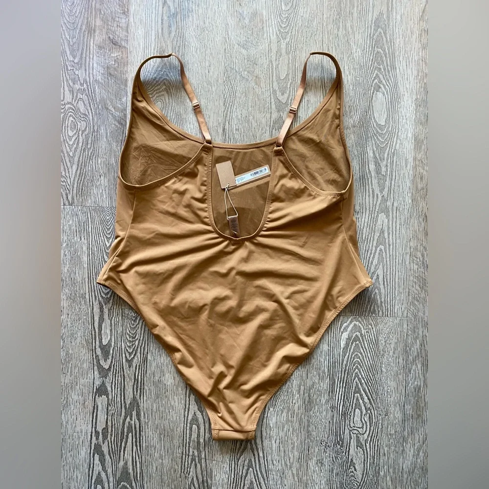 SKIMS Scoop neck One piece Swimsuit in almond NWT